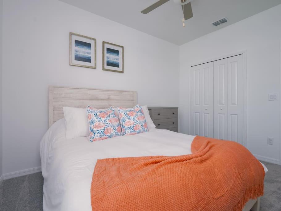 Modern Oasis! 3Br Townhouse In A Lagoon Community Wesley Chapel Buitenkant foto